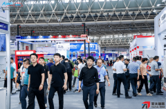 将复杂的从动化手艺敏捷普及到中小企业？若何